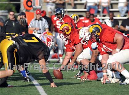Thumbnail 2 in 605 All-Star Football Classic (East vs. West) photogallery.