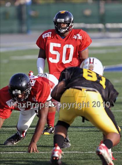Thumbnail 3 in 605 All-Star Football Classic (East vs. West) photogallery.
