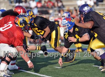 Thumbnail 1 in 605 All-Star Football Classic (East vs. West) photogallery.