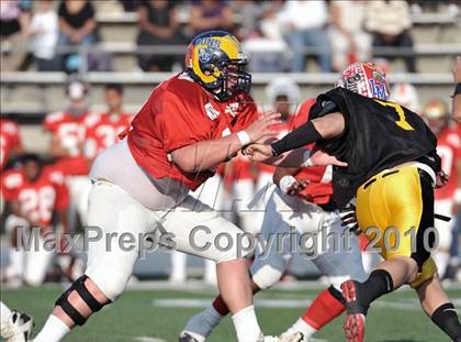 Thumbnail 1 in 605 All-Star Football Classic (East vs. West) photogallery.