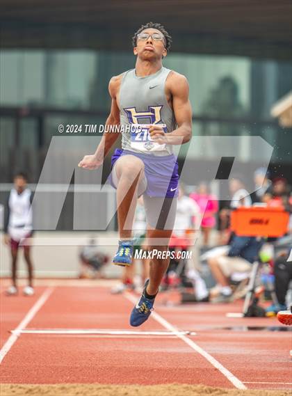 Thumbnail 1 in UIL Boys Track & Field Finals (Day 2) photogallery.