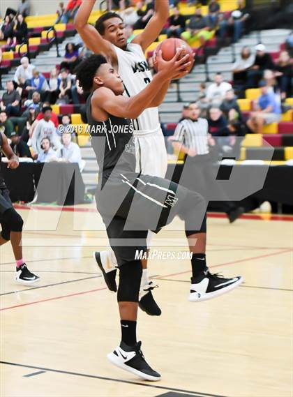 Thumbnail 1 in Moreau Catholic vs. Basha (Hoophall West Invitational) photogallery.