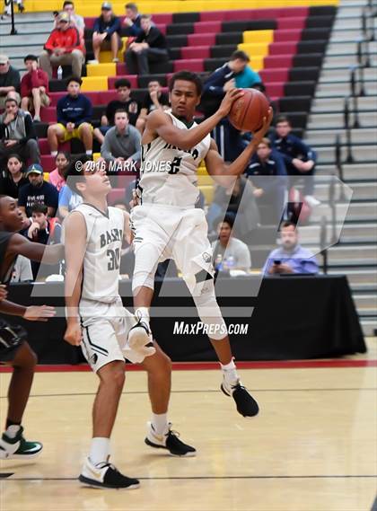 Thumbnail 1 in Moreau Catholic vs. Basha (Hoophall West Invitational) photogallery.