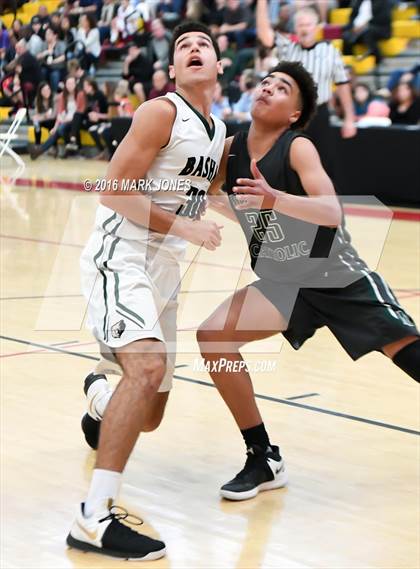 Thumbnail 3 in Moreau Catholic vs. Basha (Hoophall West Invitational) photogallery.