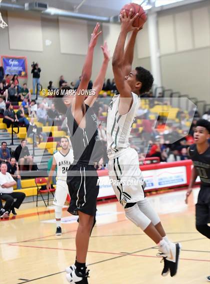Thumbnail 2 in Moreau Catholic vs. Basha (Hoophall West Invitational) photogallery.