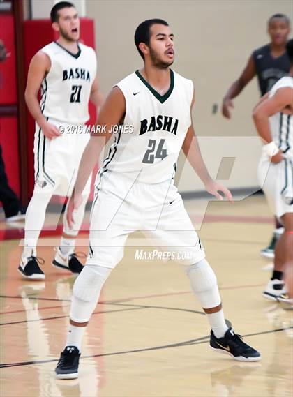 Thumbnail 3 in Moreau Catholic vs. Basha (Hoophall West Invitational) photogallery.