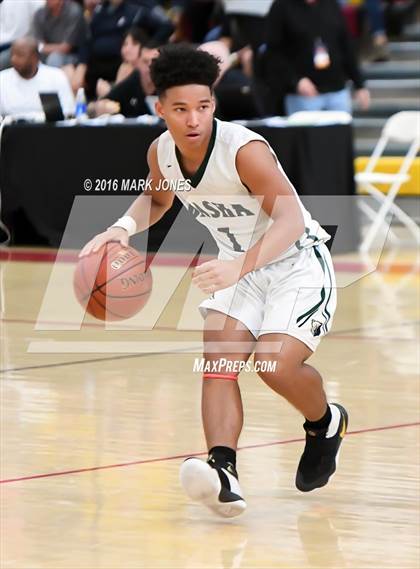 Thumbnail 3 in Moreau Catholic vs. Basha (Hoophall West Invitational) photogallery.