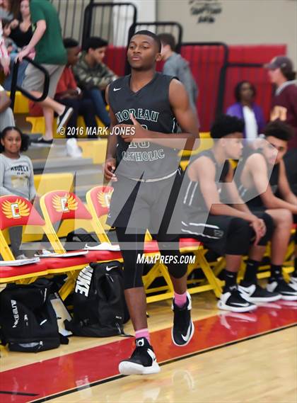 Thumbnail 1 in Moreau Catholic vs. Basha (Hoophall West Invitational) photogallery.