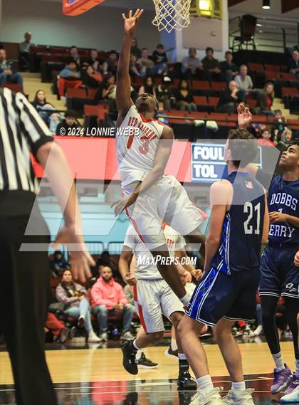 Thumbnail 1 in Alexander Hamilton vs. Dobbs Ferry (NYSPHSAA Section 1 Class B Semifinal) photogallery.