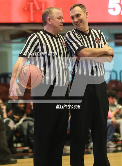Thumbnail 1 in Alexander Hamilton vs. Dobbs Ferry (NYSPHSAA Section 1 Class B Semifinal) photogallery.
