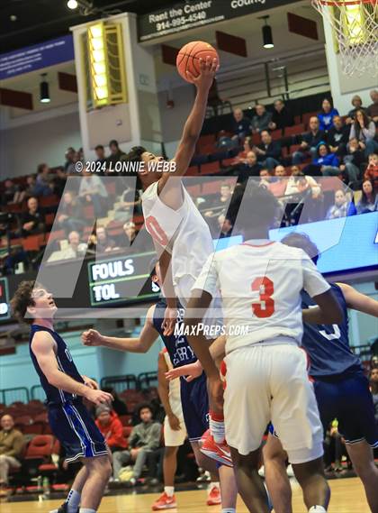 Thumbnail 1 in Alexander Hamilton vs. Dobbs Ferry (NYSPHSAA Section 1 Class B Semifinal) photogallery.