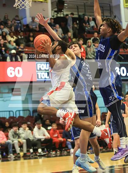 Thumbnail 1 in Alexander Hamilton vs. Dobbs Ferry (NYSPHSAA Section 1 Class B Semifinal) photogallery.