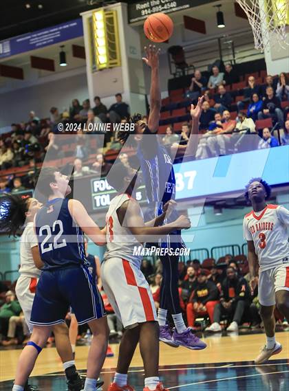 Thumbnail 2 in Alexander Hamilton vs. Dobbs Ferry (NYSPHSAA Section 1 Class B Semifinal) photogallery.