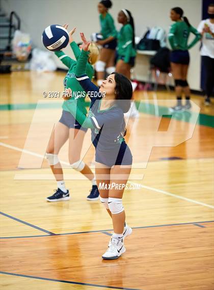 Thumbnail 1 in Strawberry Crest @ Sumner photogallery.