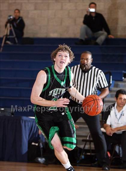 Thumbnail 3 in Sheldon vs Kentwood (Mission Prep Christmas Classic) photogallery.