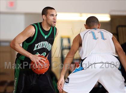 Thumbnail 1 in Sheldon vs Kentwood (Mission Prep Christmas Classic) photogallery.