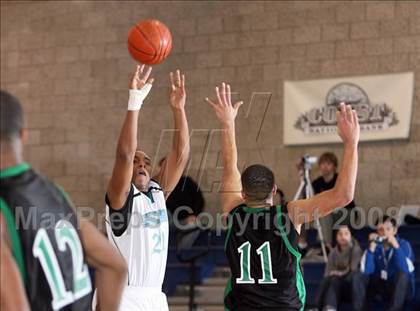 Thumbnail 3 in Sheldon vs Kentwood (Mission Prep Christmas Classic) photogallery.
