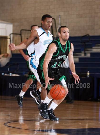 Thumbnail 3 in Sheldon vs Kentwood (Mission Prep Christmas Classic) photogallery.