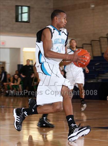 Thumbnail 3 in Sheldon vs Kentwood (Mission Prep Christmas Classic) photogallery.