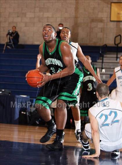 Thumbnail 2 in Sheldon vs Kentwood (Mission Prep Christmas Classic) photogallery.