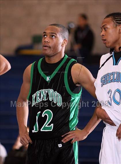 Thumbnail 2 in Sheldon vs Kentwood (Mission Prep Christmas Classic) photogallery.