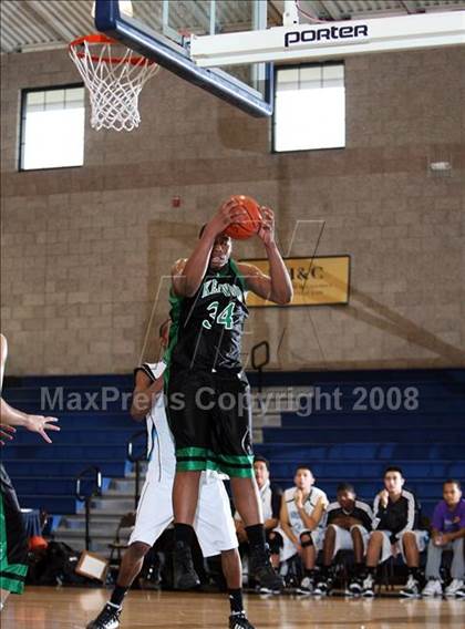 Thumbnail 3 in Sheldon vs Kentwood (Mission Prep Christmas Classic) photogallery.