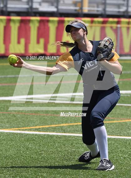 Thumbnail 1 in Williamsville North vs. Victor photogallery.