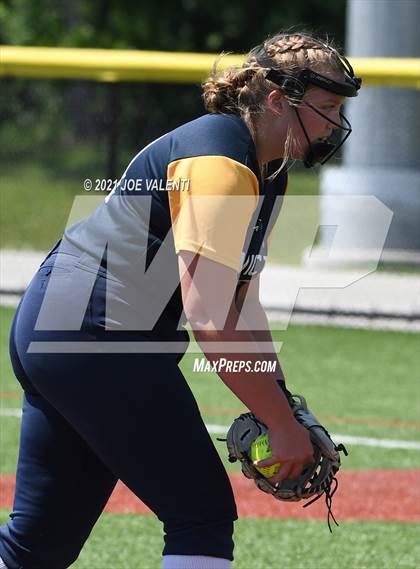 Thumbnail 3 in Williamsville North vs. Victor photogallery.