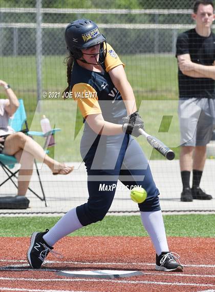 Thumbnail 2 in Williamsville North vs. Victor photogallery.