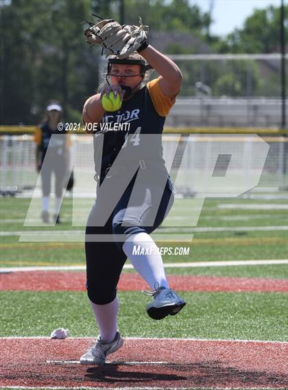 Thumbnail 2 in Williamsville North vs. Victor photogallery.