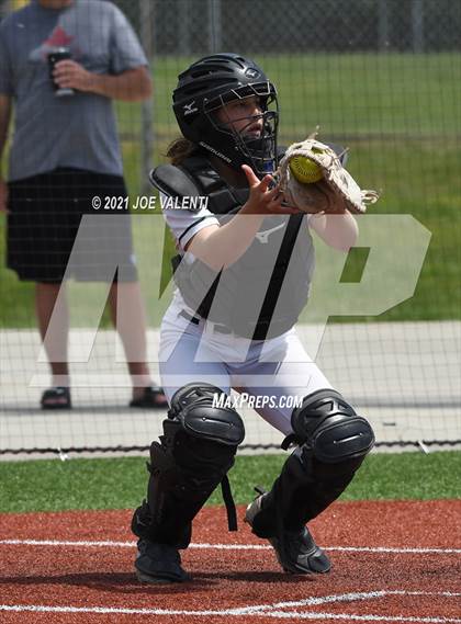 Thumbnail 3 in Williamsville North vs. Victor photogallery.