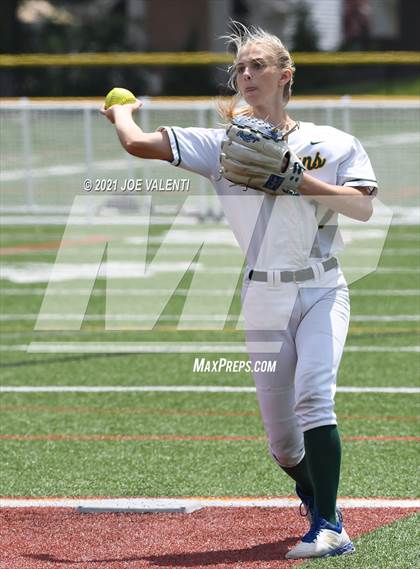 Thumbnail 3 in Williamsville North vs. Victor photogallery.