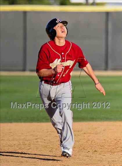 Thumbnail 1 in Alemany @ Valencia photogallery.
