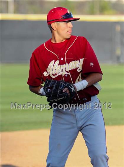 Thumbnail 2 in Alemany @ Valencia photogallery.