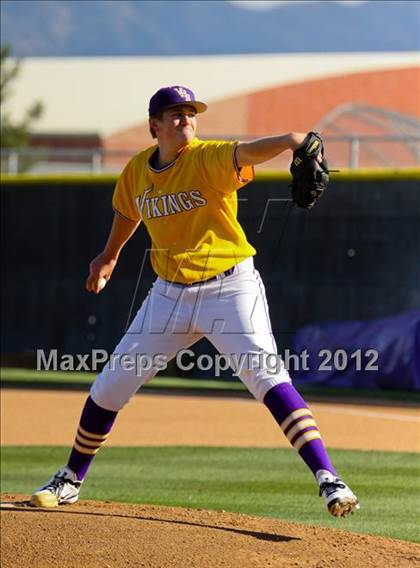Thumbnail 2 in Alemany @ Valencia photogallery.