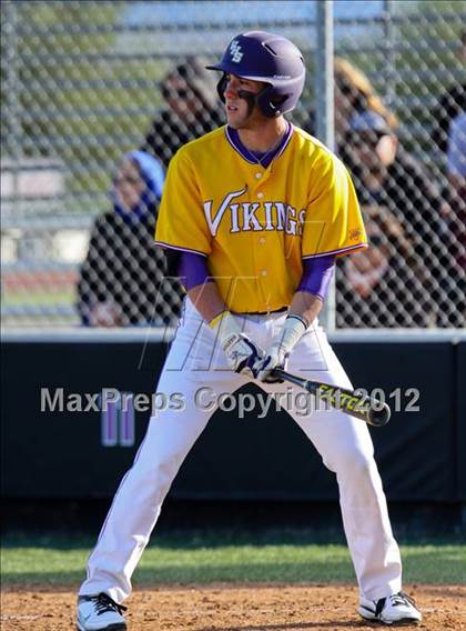 Thumbnail 1 in Alemany @ Valencia photogallery.