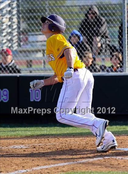 Thumbnail 1 in Alemany @ Valencia photogallery.