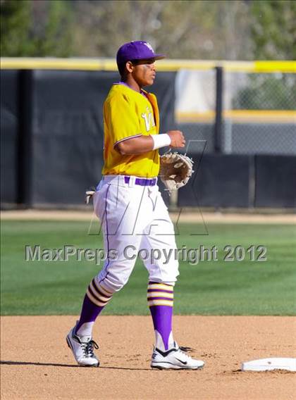 Thumbnail 3 in Alemany @ Valencia photogallery.