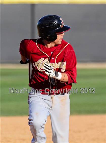 Thumbnail 2 in Alemany @ Valencia photogallery.