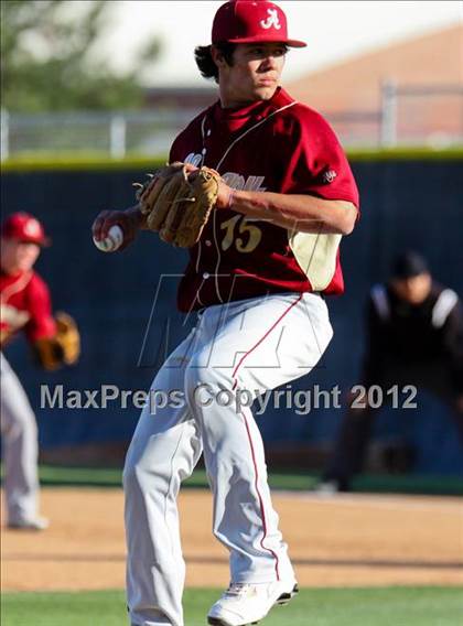 Thumbnail 1 in Alemany @ Valencia photogallery.