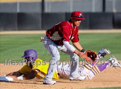 Thumbnail 1 in Alemany @ Valencia photogallery.