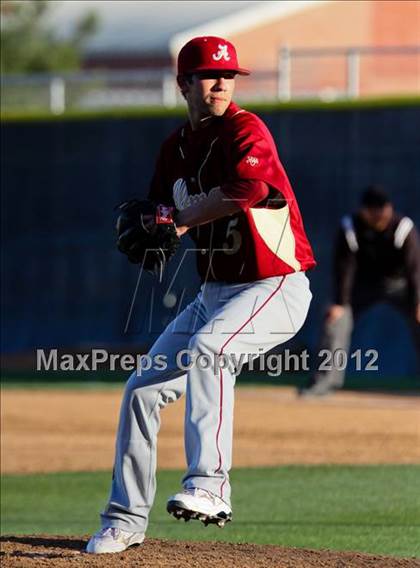 Thumbnail 2 in Alemany @ Valencia photogallery.