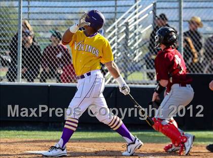 Thumbnail 1 in Alemany @ Valencia photogallery.