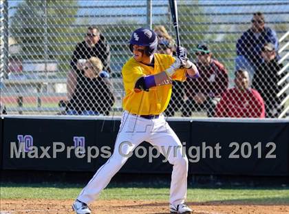 Thumbnail 1 in Alemany @ Valencia photogallery.
