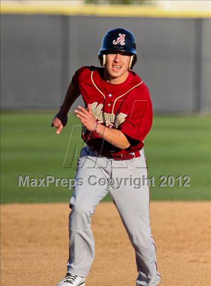 Thumbnail 2 in Alemany @ Valencia photogallery.