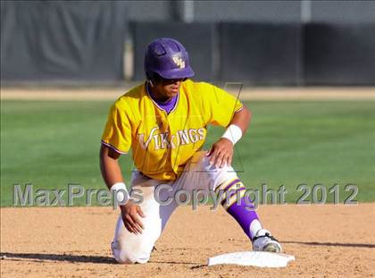 Thumbnail 1 in Alemany @ Valencia photogallery.