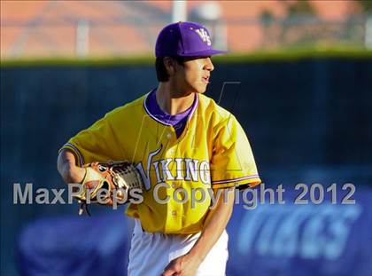 Thumbnail 3 in Alemany @ Valencia photogallery.