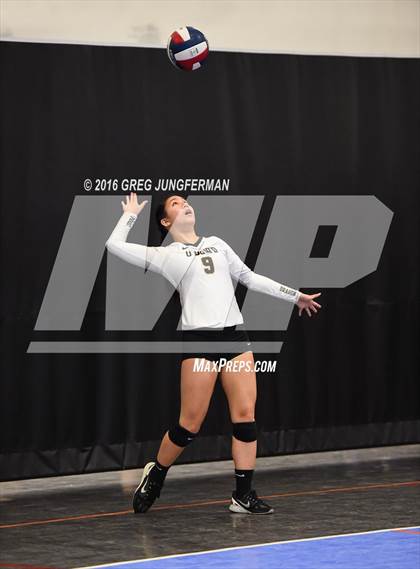 Thumbnail 1 in Bishop O'Dowd vs. Mills photogallery.