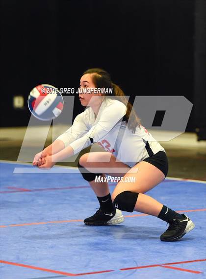 Thumbnail 2 in Bishop O'Dowd vs. Mills photogallery.