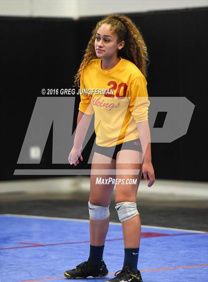 Thumbnail 2 in Bishop O'Dowd vs. Mills photogallery.